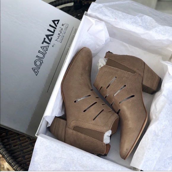 Aquatalia “Freida” Leather Waterproof Ankle Bootie - Picture 4 of 9